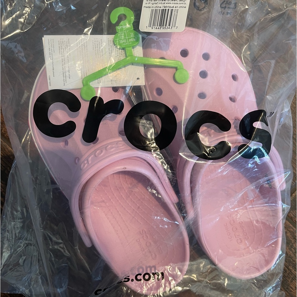 New with tags Crocs - size 9